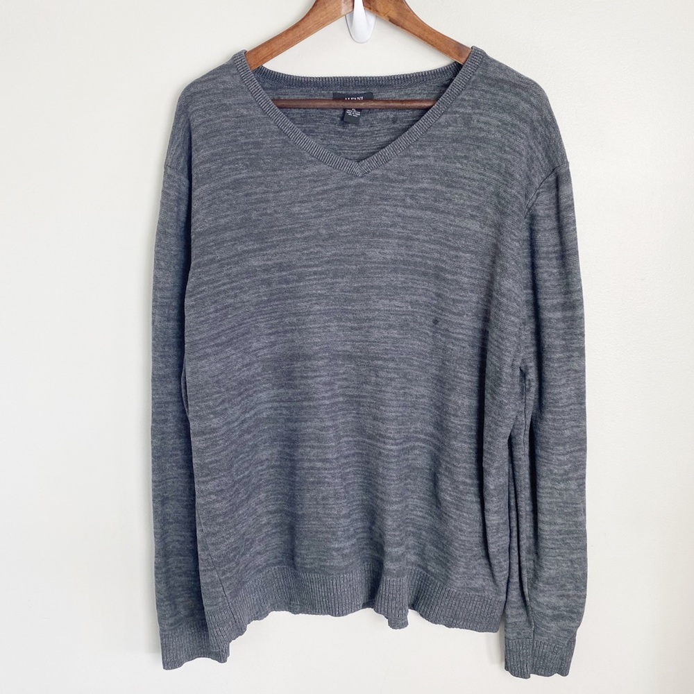 Alfani Men’s V Neck Sweater in Gray